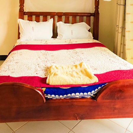 Relief Motel Fort Portal מראה חיצוני תמונה