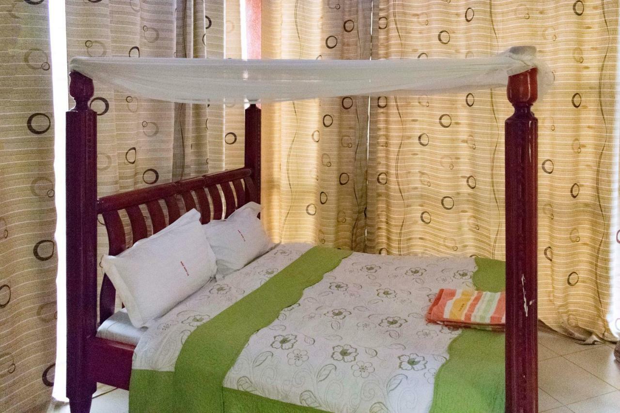 Relief Motel Fort Portal מראה חיצוני תמונה