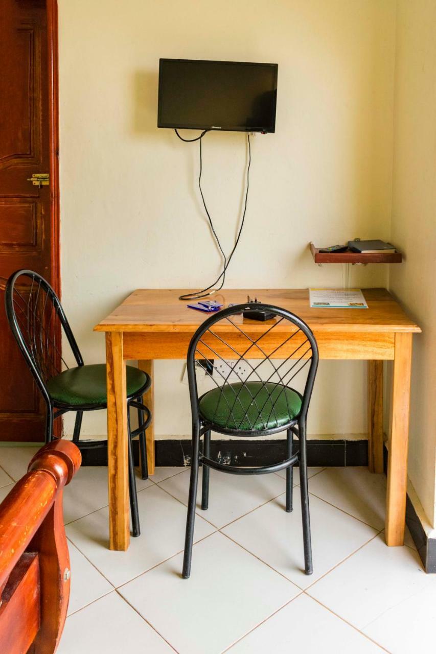 Relief Motel Fort Portal מראה חיצוני תמונה