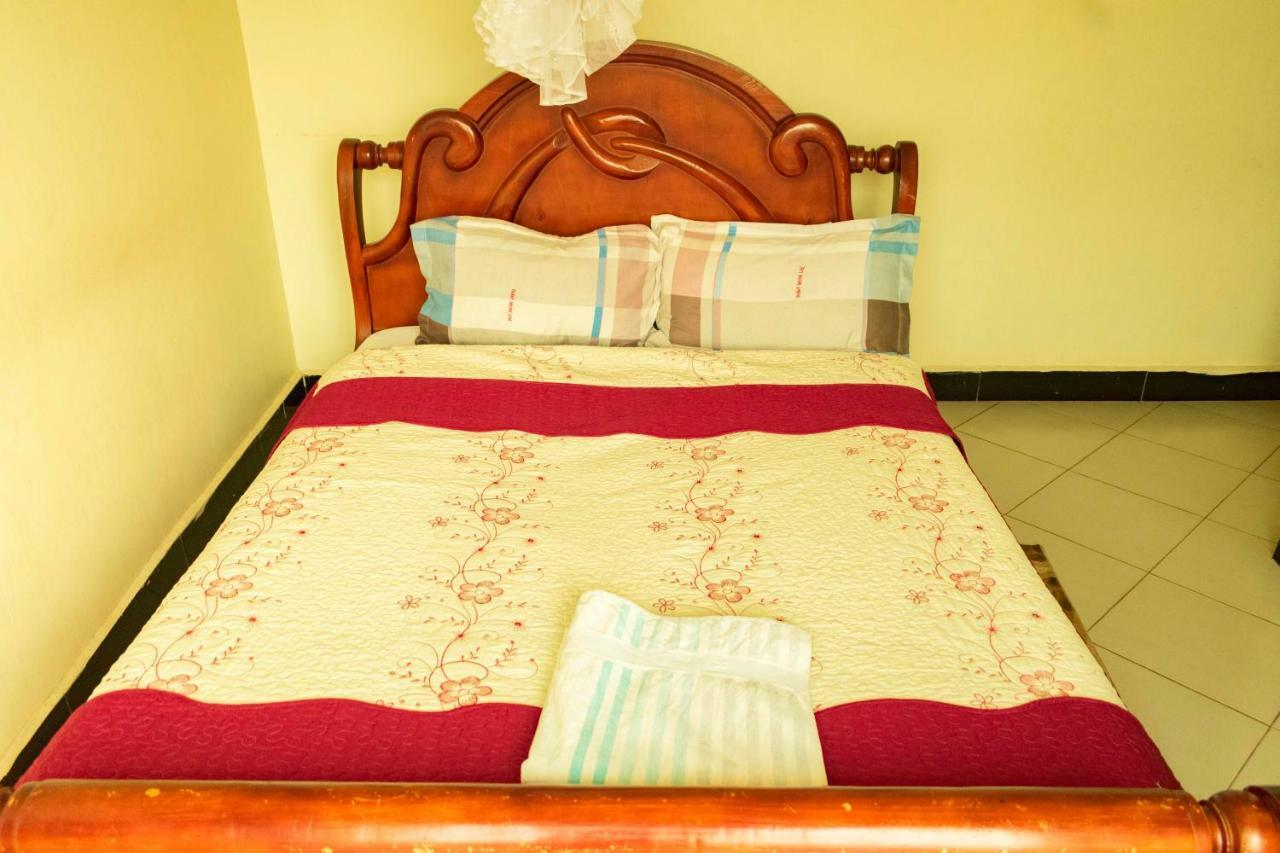 Relief Motel Fort Portal מראה חיצוני תמונה