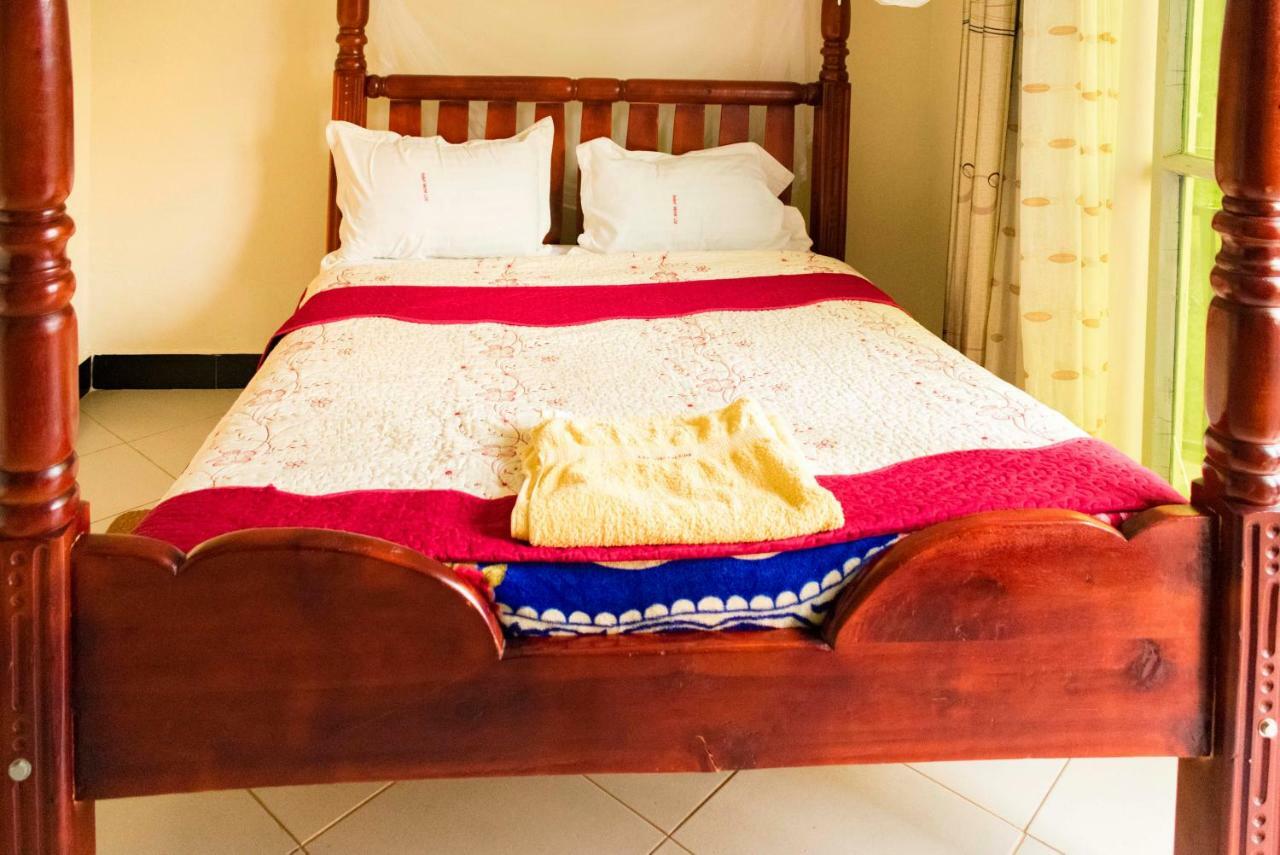 Relief Motel Fort Portal מראה חיצוני תמונה