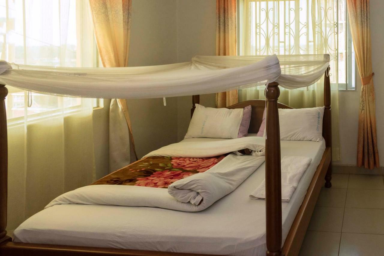 Relief Motel Fort Portal מראה חיצוני תמונה